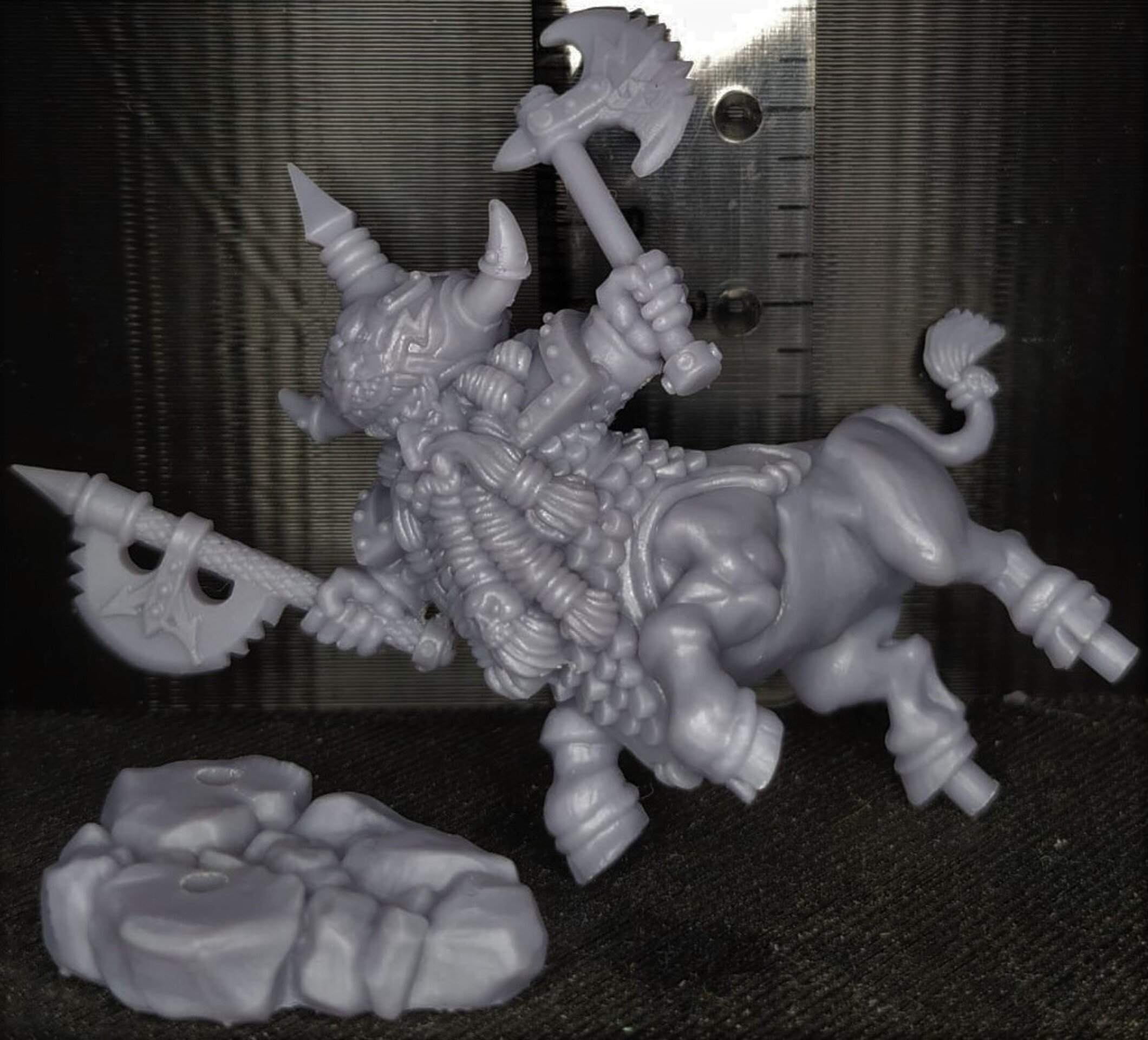 Bull Centaur Hero  (fabelzel) chaos dwarfs oldhammer - resin miniatures - 28 mm - 3